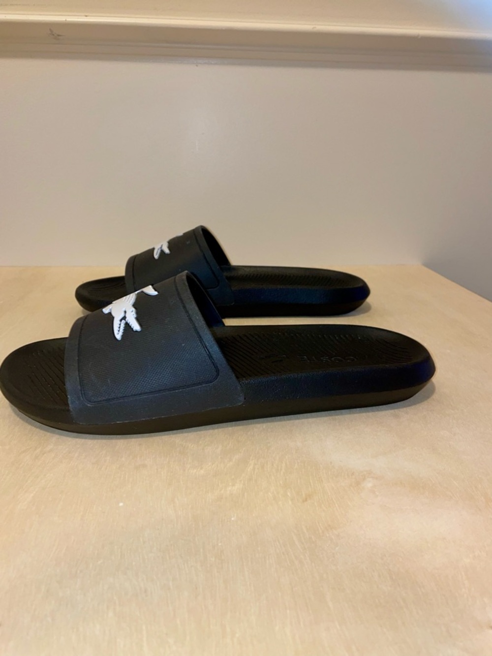 Lacoste Black Slides with White Crocodile Logo Size 10 - Picture 3 of 9